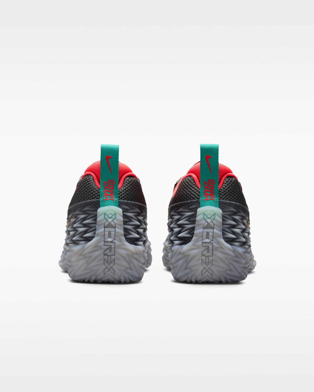 Nike ST Charge
Chaussures de basketball
