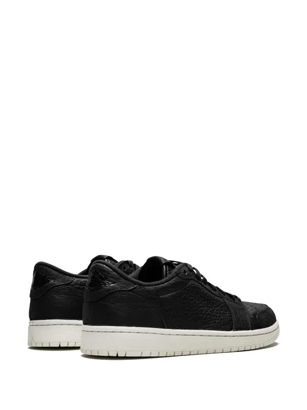 Jordan
Air Jordan 1 Retro Low sneakers