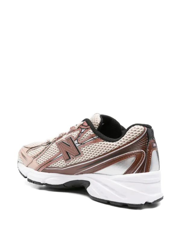 New Balance
baskets à empiècements en mesh