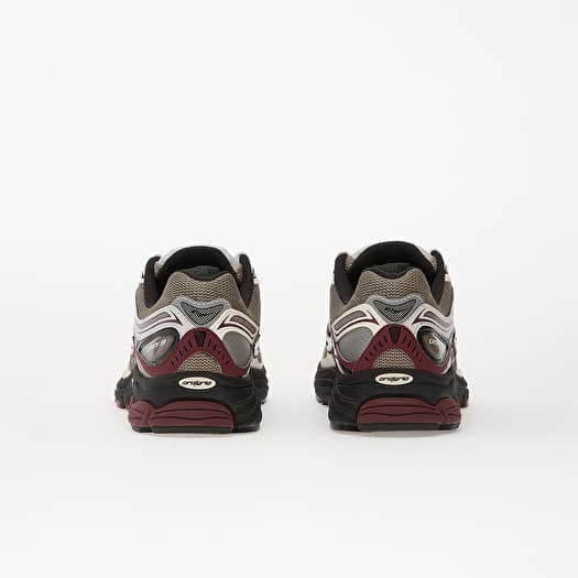 SAUCONY PROGRID OMNI 9