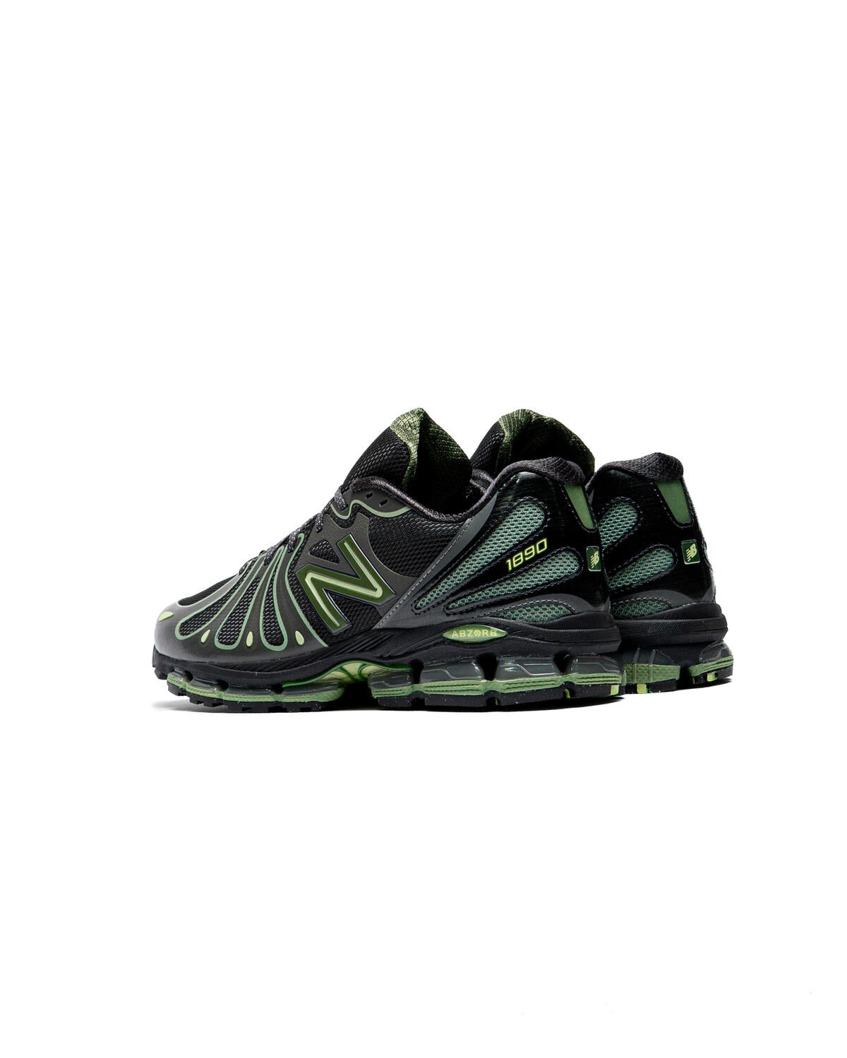 NEW BALANCE 1890
FADED BLACK/UTILITY GREEN