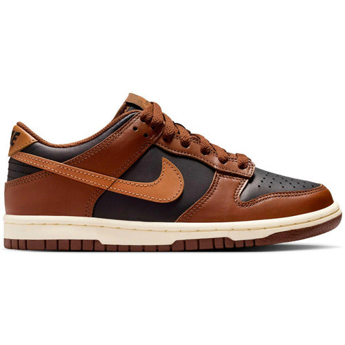 NIKE
DUNK LOW (GS) - Marron
