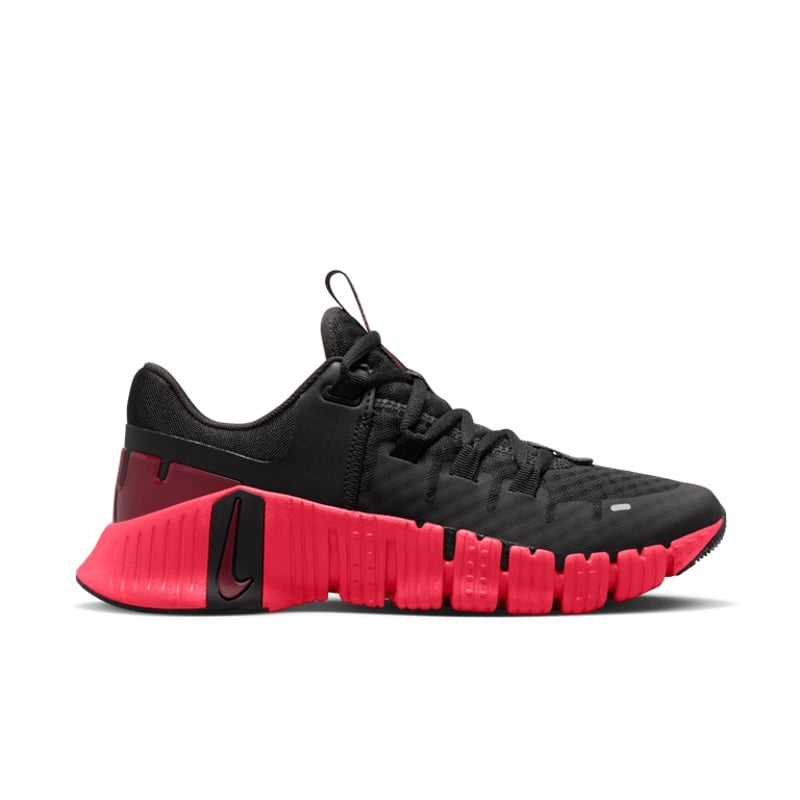 Nike Free Metcon 5
"Black & Challenge Red"