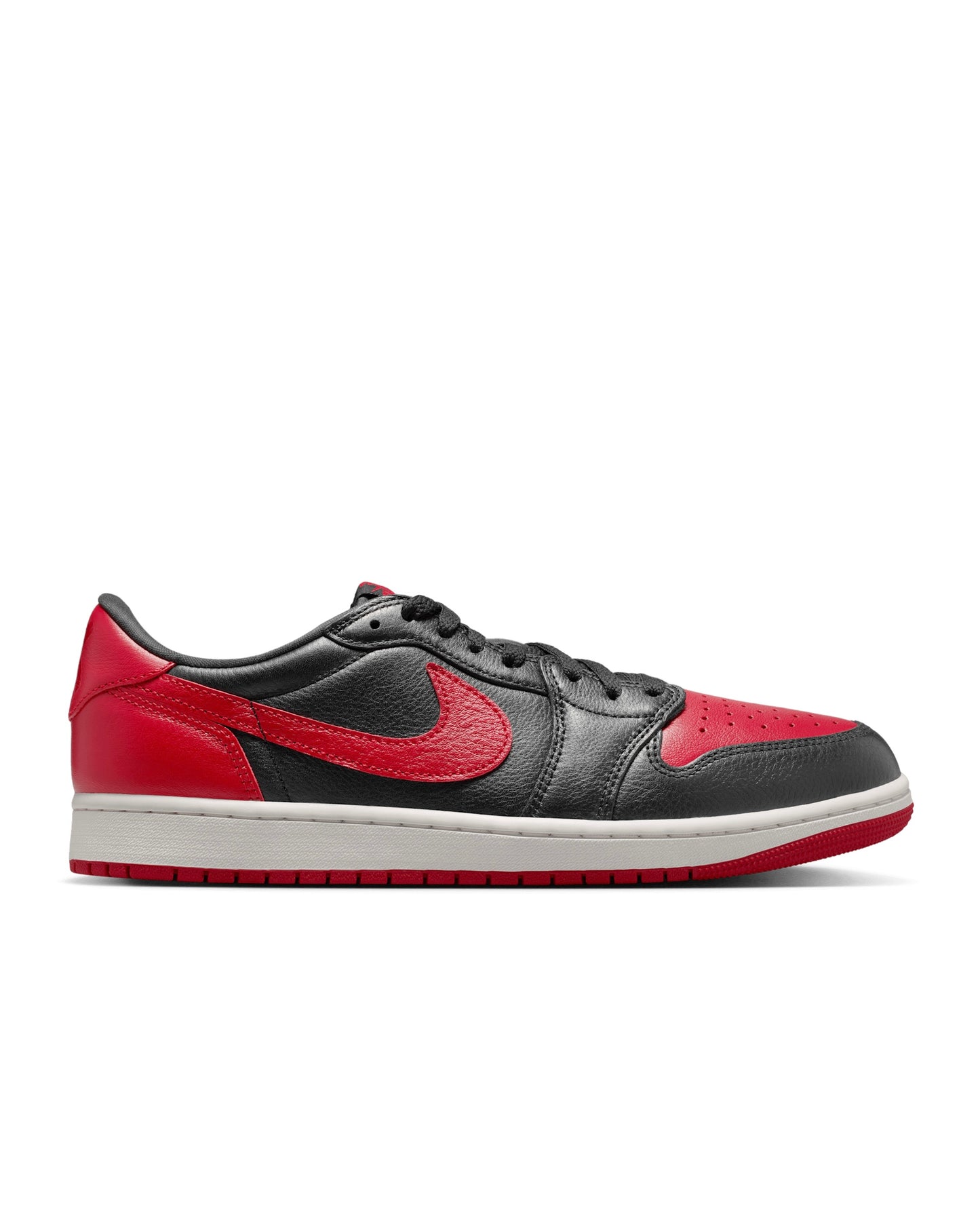 Air Jordan 1 Retro Low OG « Banned »
Black and Varsity Red