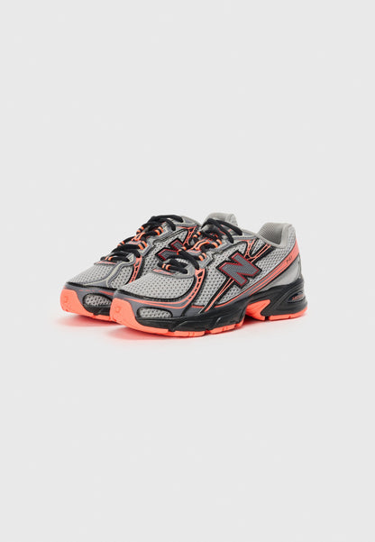 New balance 740 UNISEXE - Baskets basses - couleur argent
