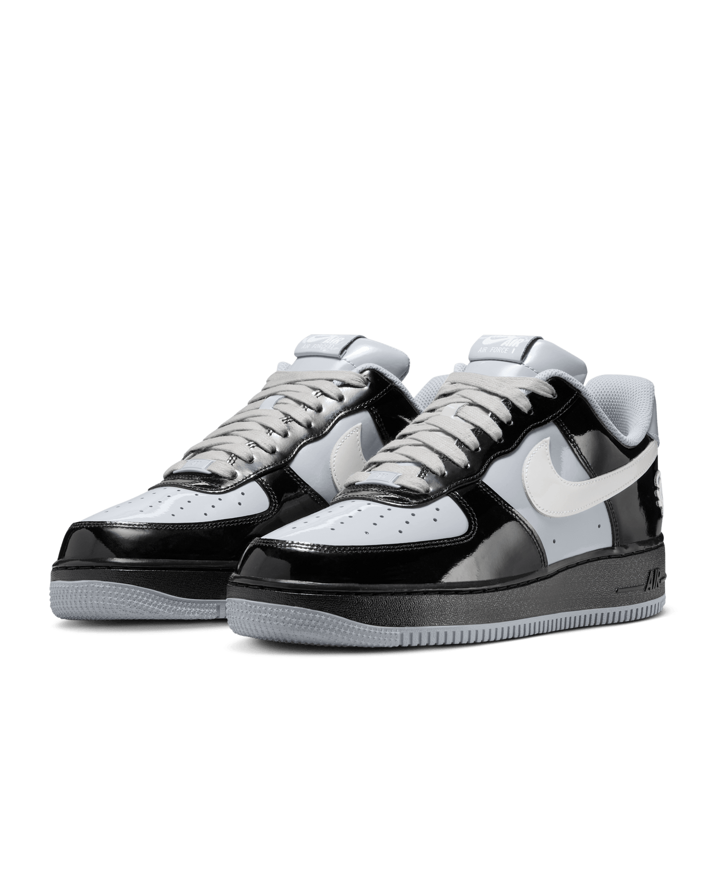 Air Force 1 '07 x Syna
Black and Light Smoke Grey
