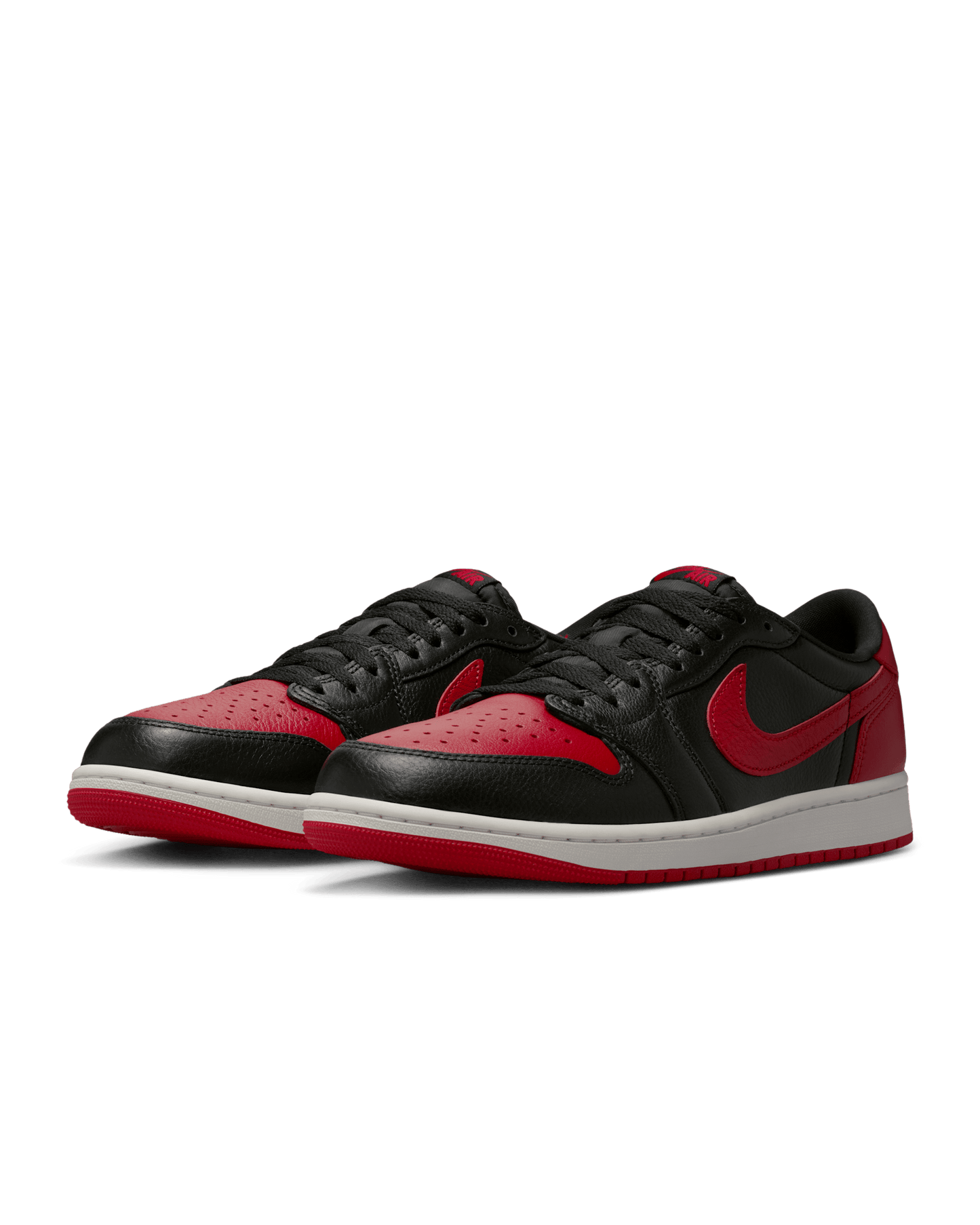 Air Jordan 1 Retro Low OG « Banned »
Black and Varsity Red