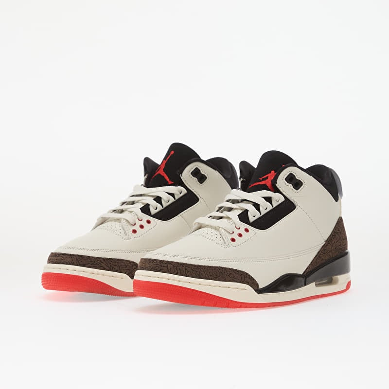 AIR JORDAN 3 RETRO "WORLD'S BEST DAD"
Sail/ Black-University Red-Pale Ivory