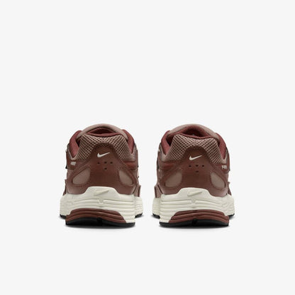 Nike P-6000
Women's Shoes