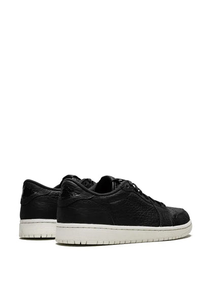 Jordan
Air Jordan 1 Retro Low sneakers