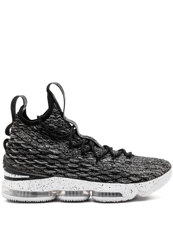 Nike
baskets Lebron XV