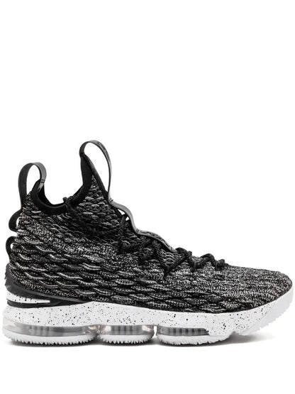 Nike
baskets Lebron XV