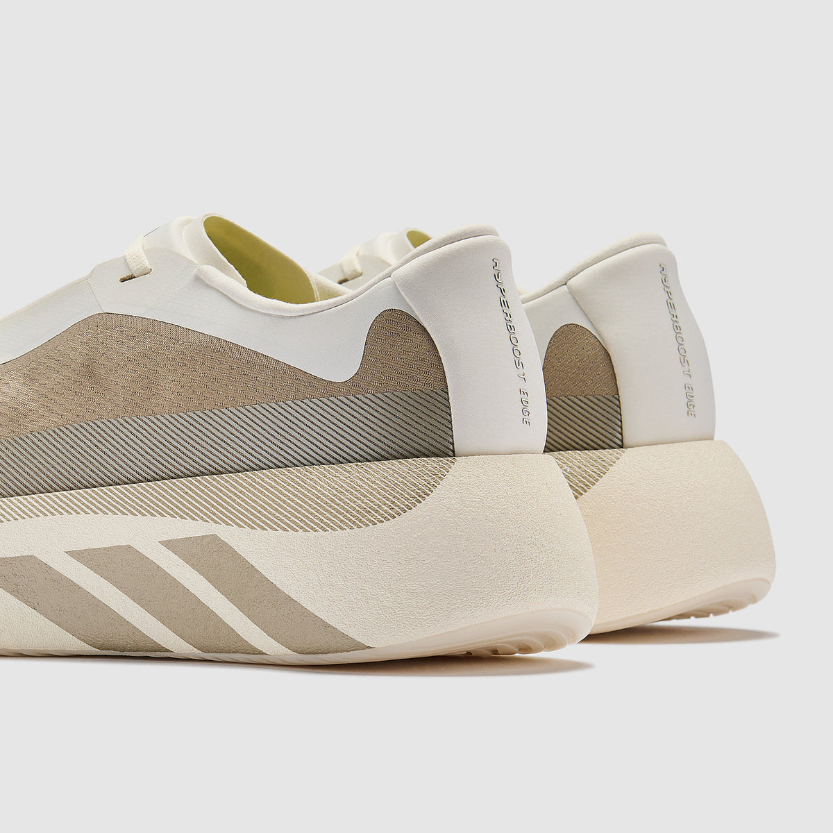 adidas Hyperboost Edge
Off White/Wonder Cargo/Wonder Cargo