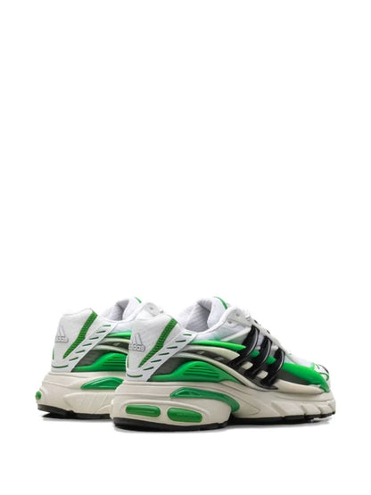 adidas
x Pharrell Williams baskets Adistar Jellyfish