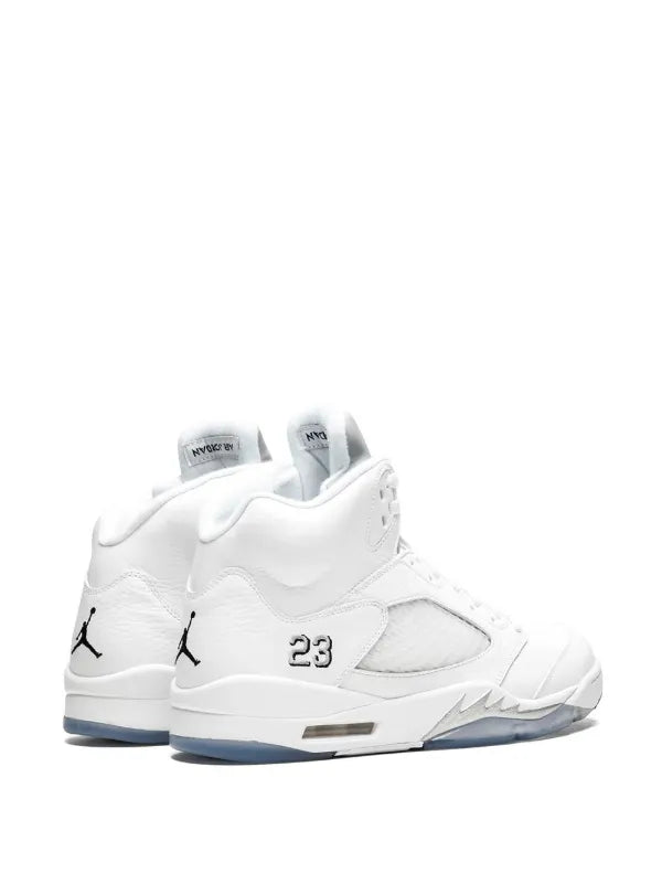 Air Jordan 5 Retro « Metallic Silver »