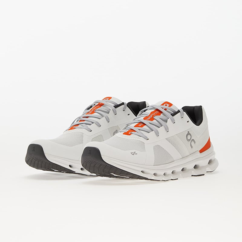 ON M CLOUDRUNNER
Undyed-White/ Flame