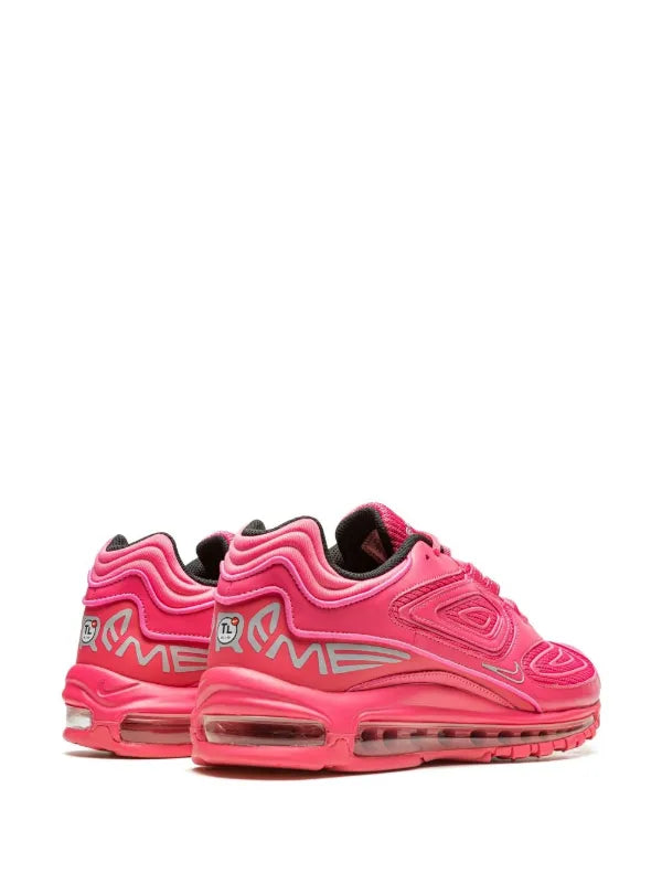 Nike
x Supreme baskets Air Max 98 TL