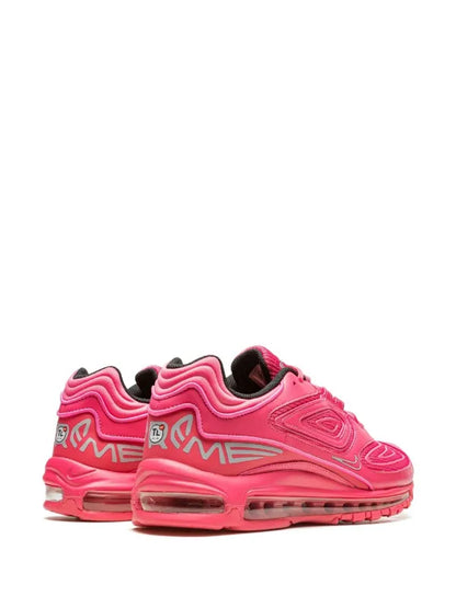 Nike
x Supreme baskets Air Max 98 TL