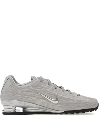 Nike
baskets Shox Z à logo métallisé