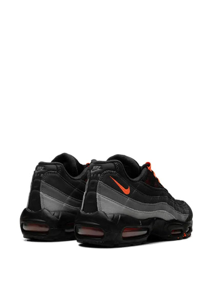 Nike
baskets Air Max 95 Hyper Crimson