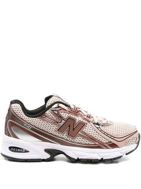 New Balance
baskets à empiècements en mesh