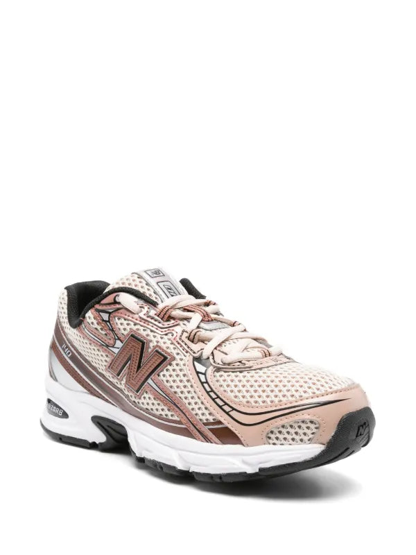 New Balance
baskets à empiècements en mesh