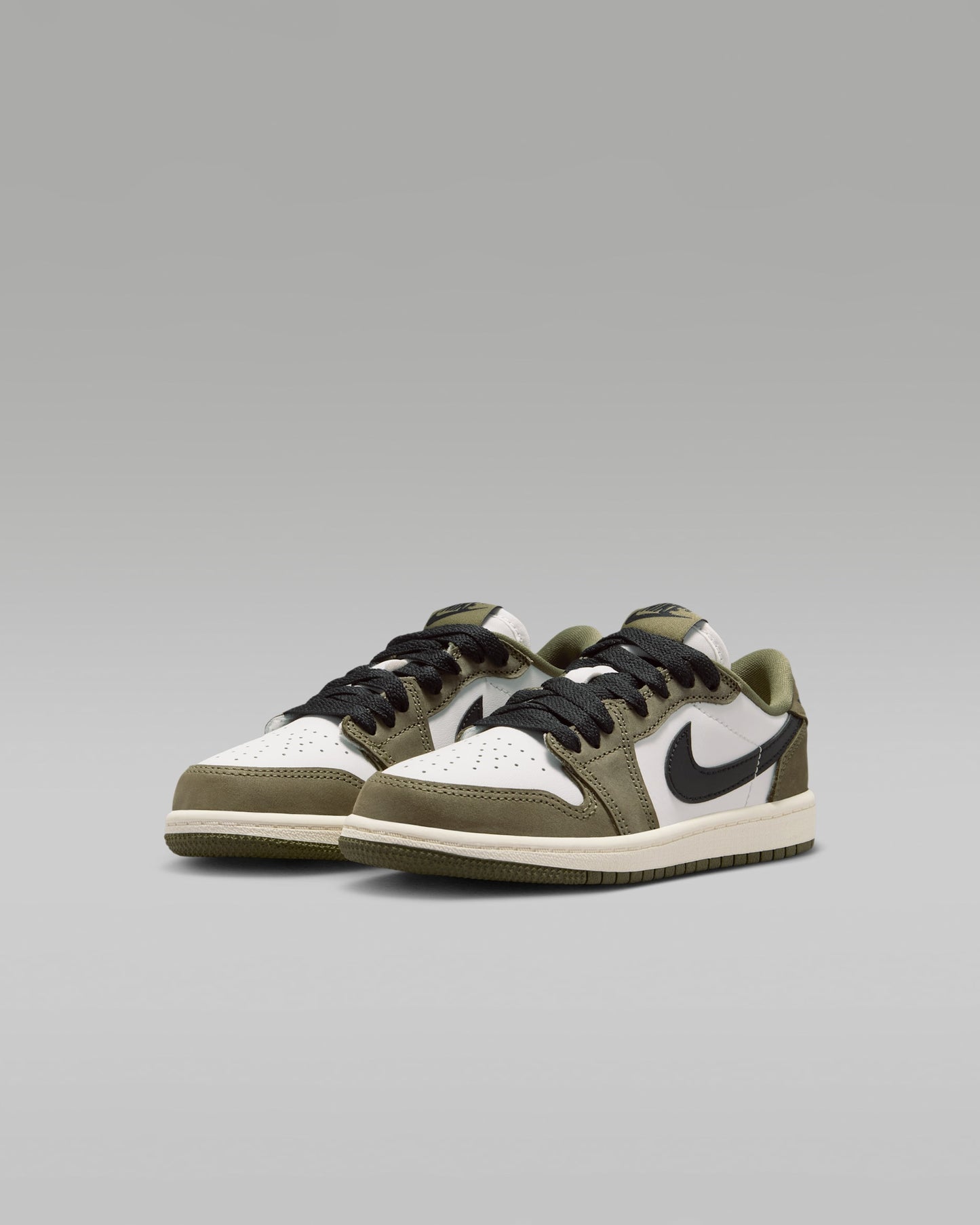 Air Jordan 1 Retro Low « Medium Olive et Blanc sommet »