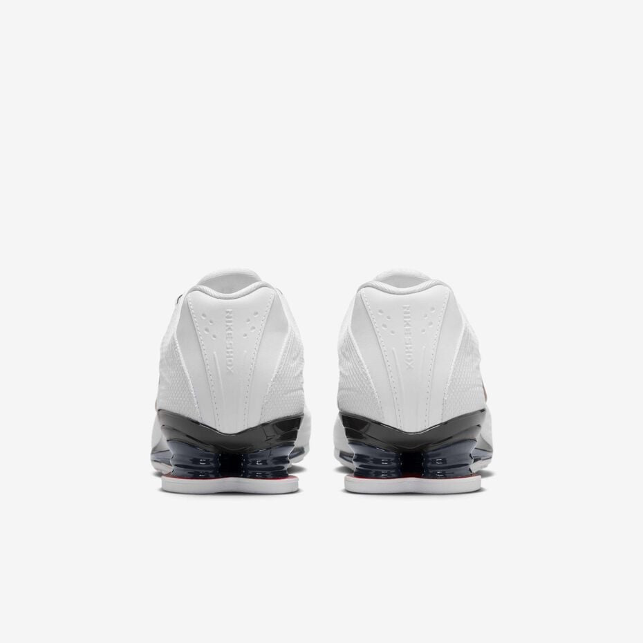 Nike Shox Z
Women's Shoes