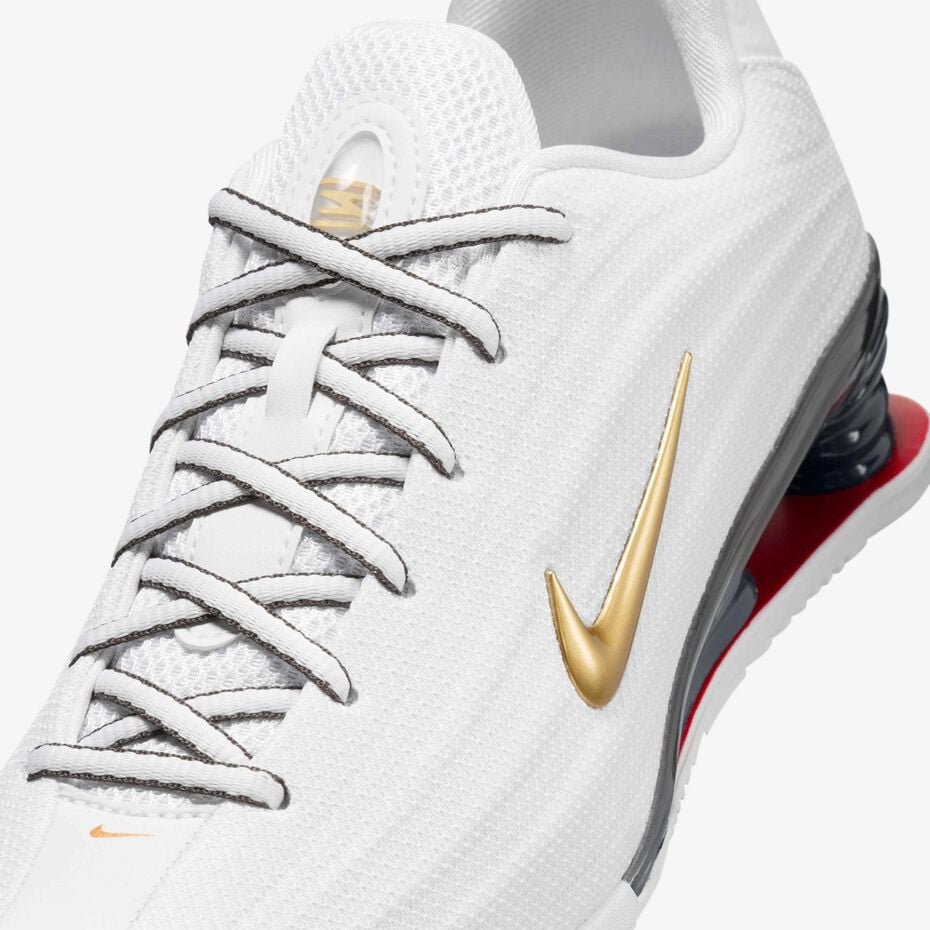 Nike Shox Z
Women's Shoes