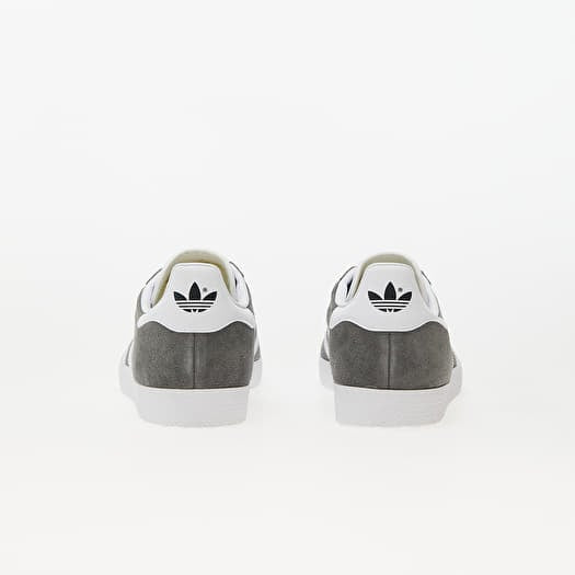 ADIDAS GAZELLE
Solid Grey/ White/ Gold Metallic