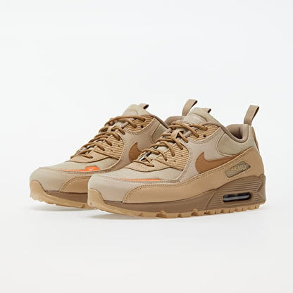 NIKE AIR MAX 90 SURPLUS
Desert/ Desert Camo-Safety Orange