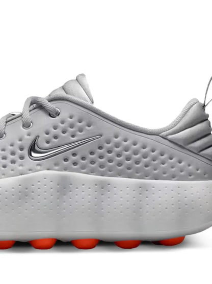 Nike Mind 002 à design perforé