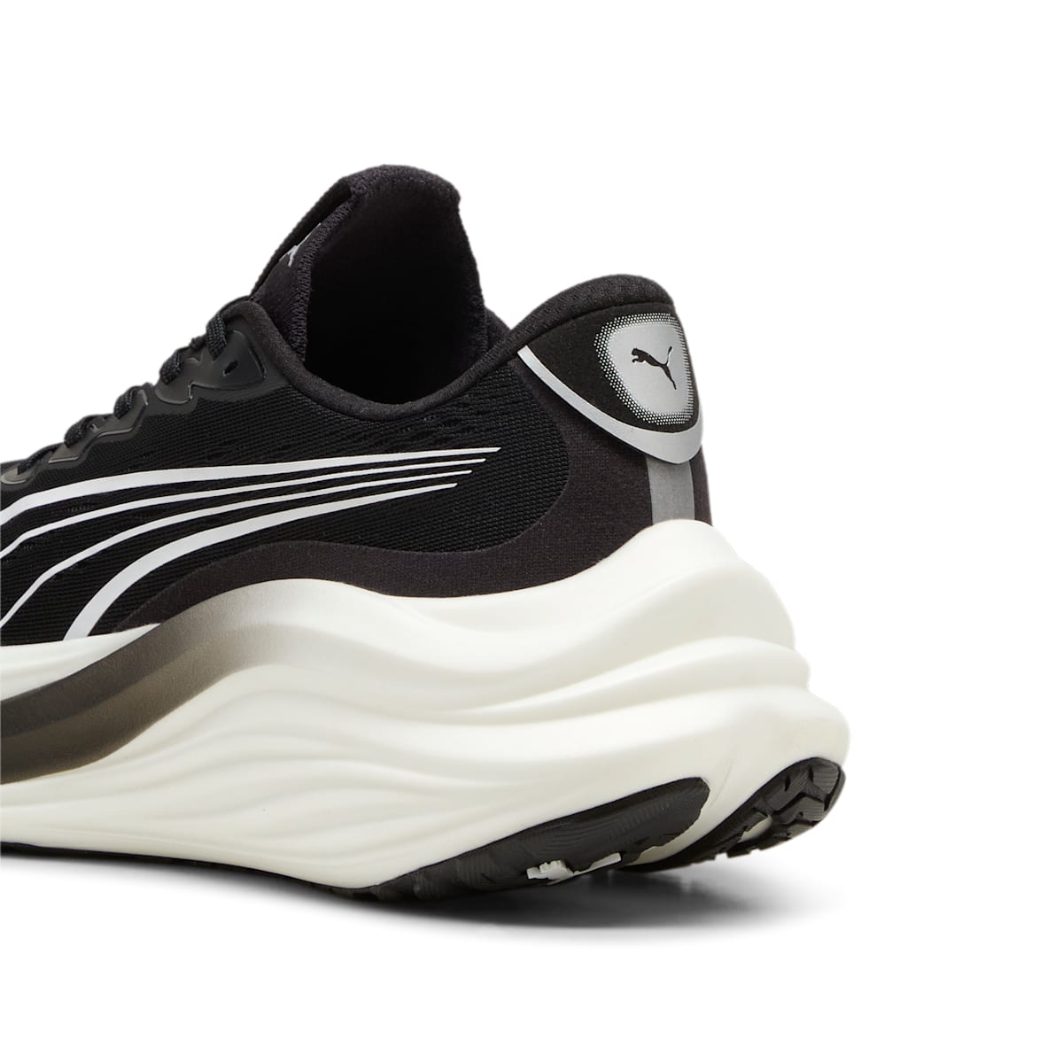 Puma MagMax Nitro « Noir et Blanc
