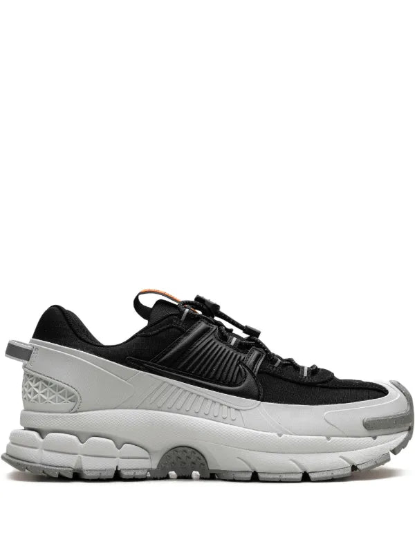 Nike  Zoom Vomero 5 Roam 'Black/Light Silver'