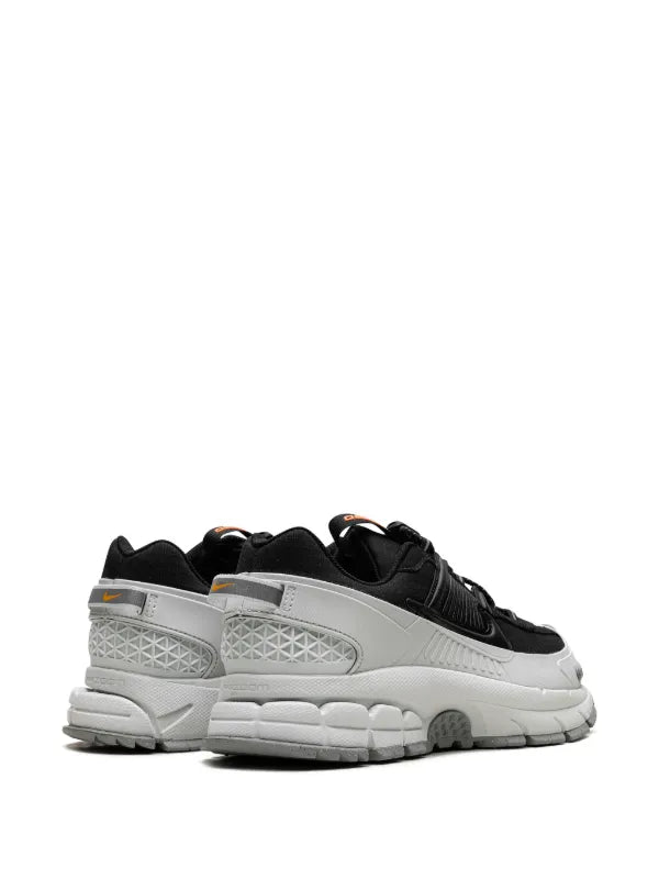 Nike  Zoom Vomero 5 Roam 'Black/Light Silver'