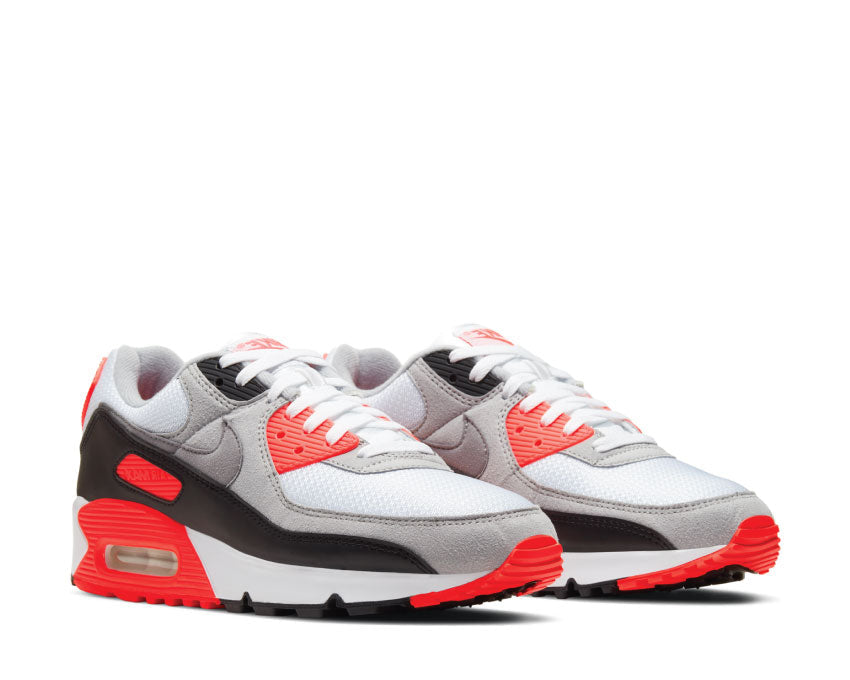 NIKE AIR MAX III