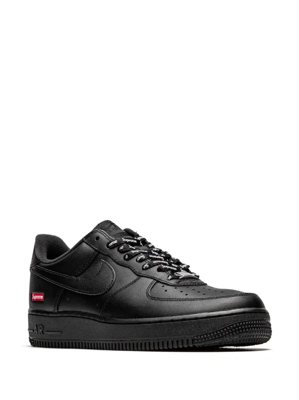 Nike Air Force 1 à lacets x supreme